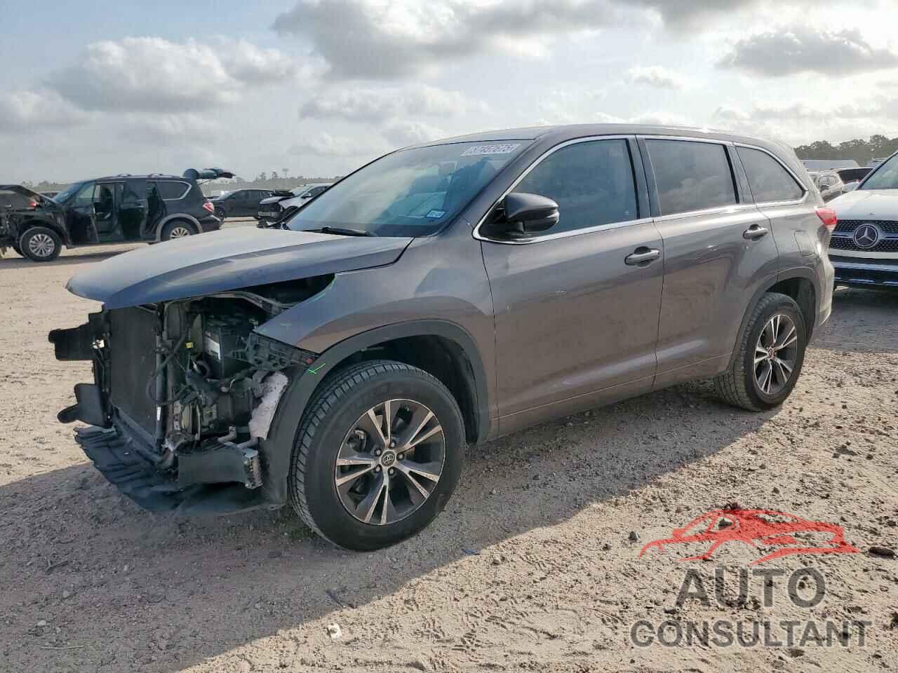 TOYOTA HIGHLANDER 2017 - 5TDZZRFH4HS196788