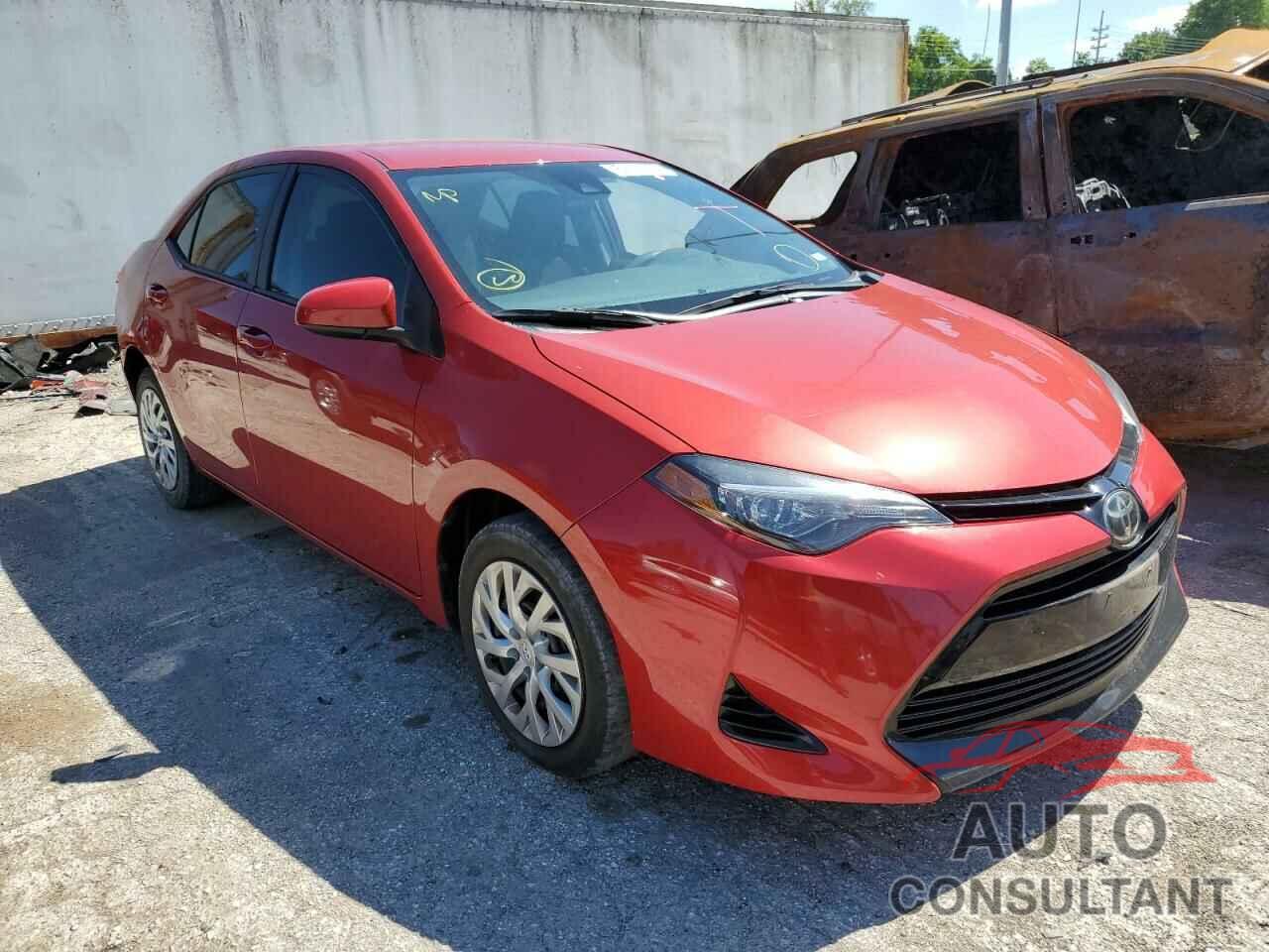 TOYOTA COROLLA 2018 - 5YFBURHE3JP810411
