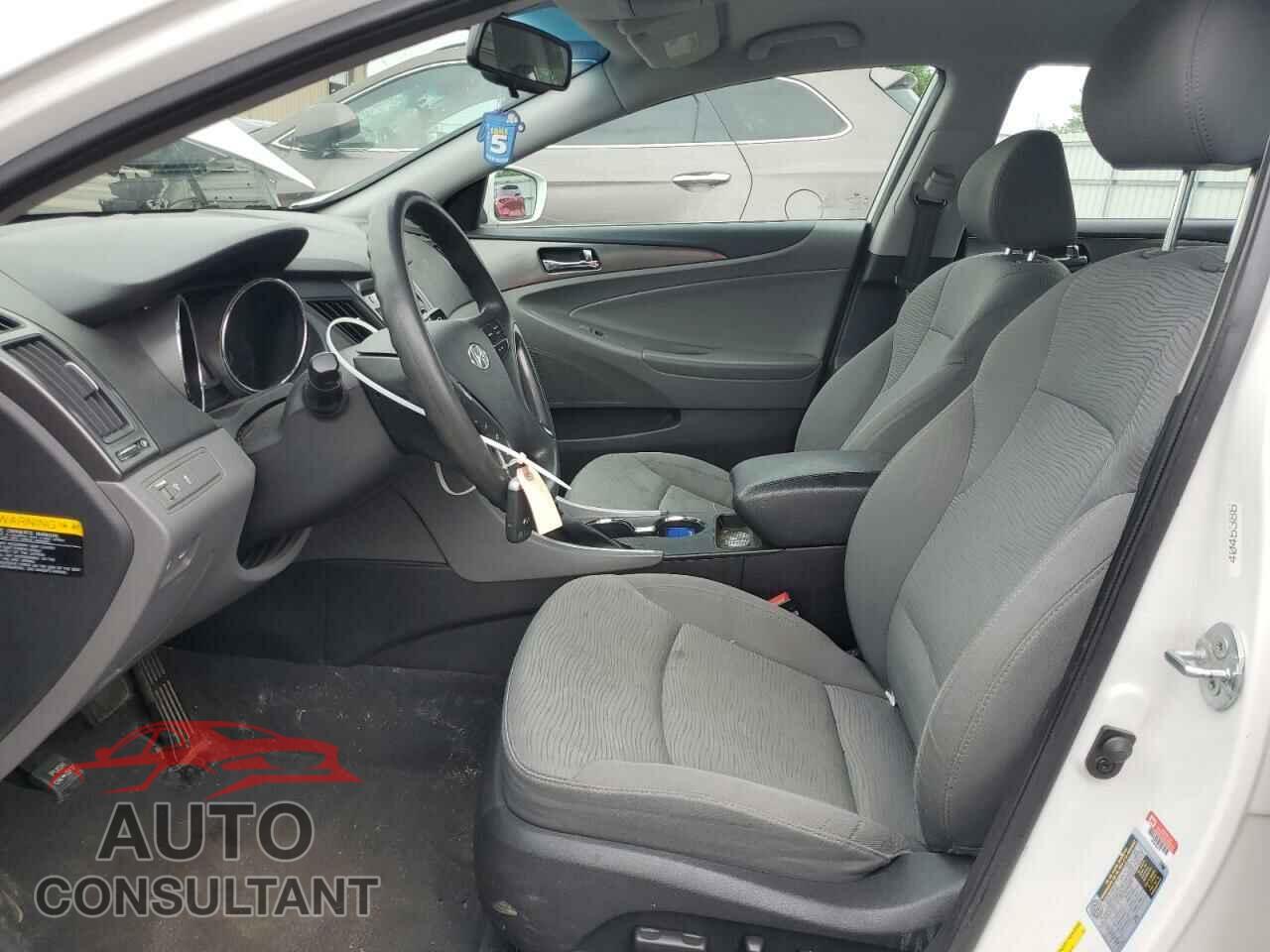 HYUNDAI SONATA 2012 - KMHEC4A46CA038493