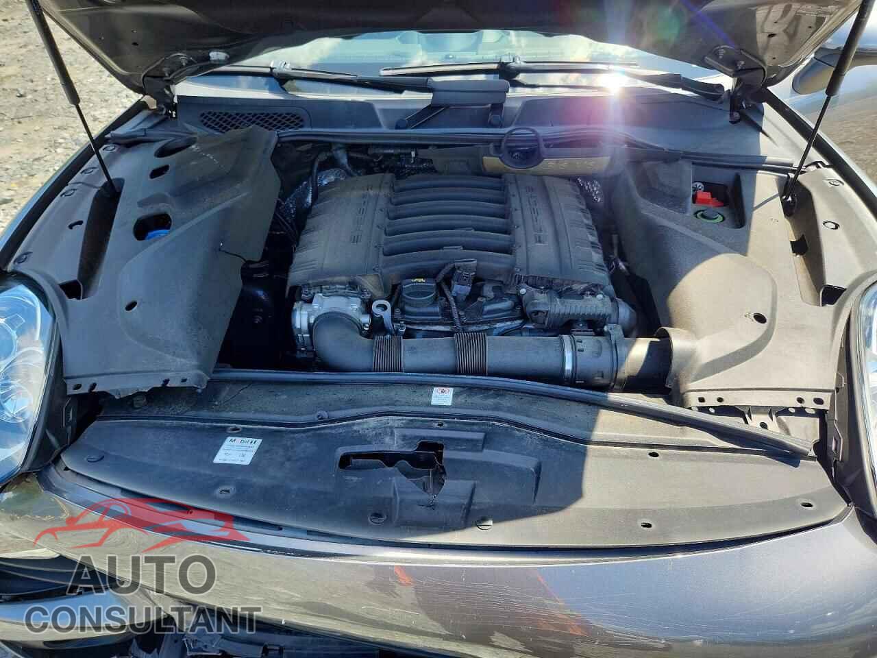 PORSCHE CAYENNE 2017 - WP1AA2A27HKA89416