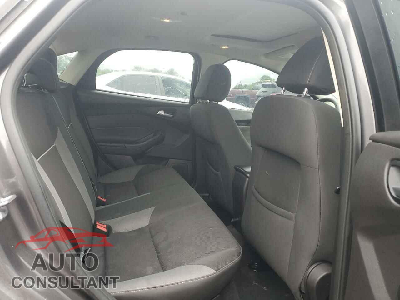 FORD FOCUS 2014 - 1FADP3F2XEL205747
