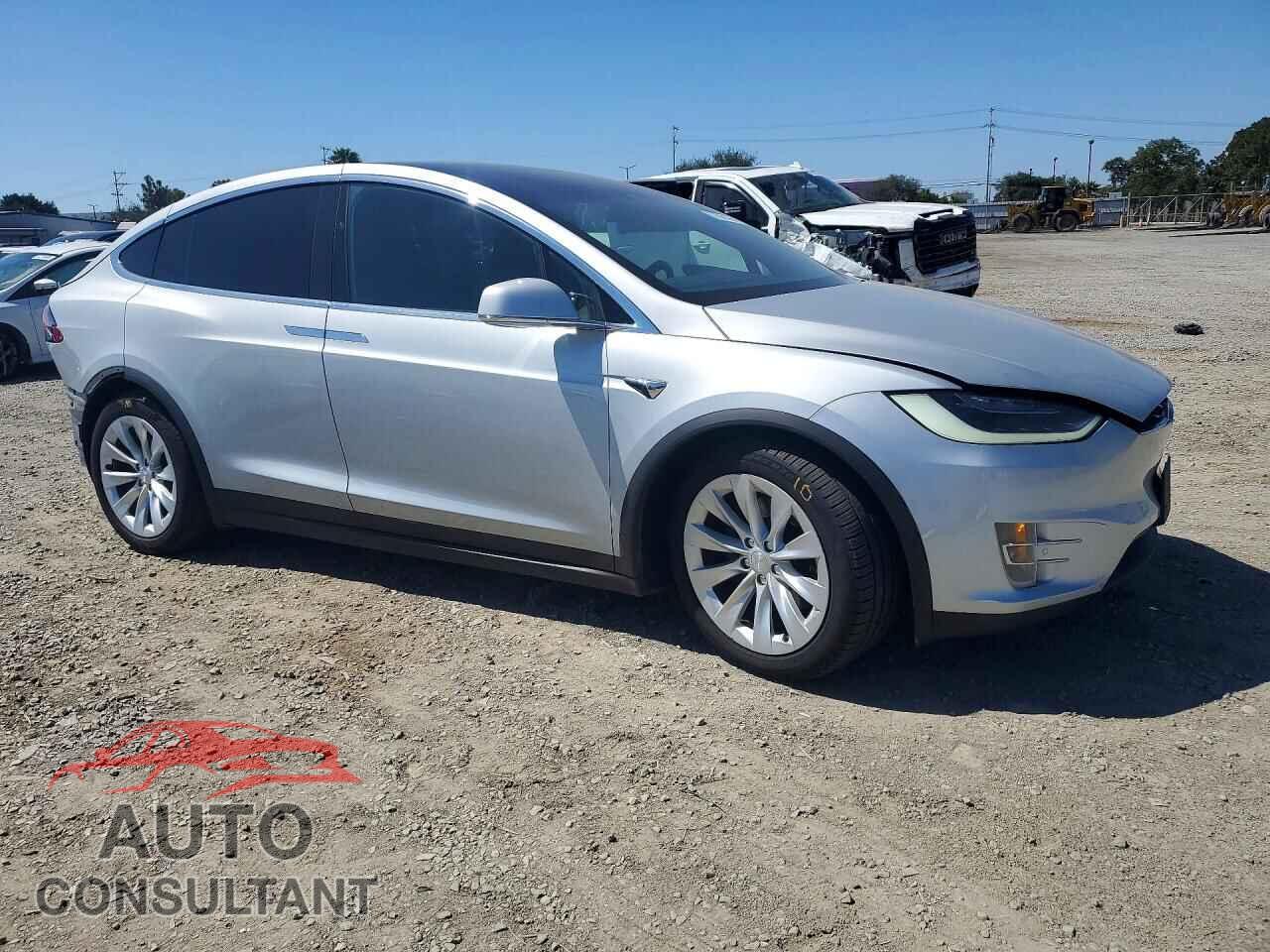 TESLA MODEL X 2017 - 5YJXCDE22HF072547
