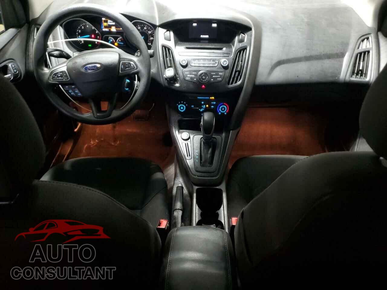 FORD FOCUS 2017 - 1FADP3F23HL244667
