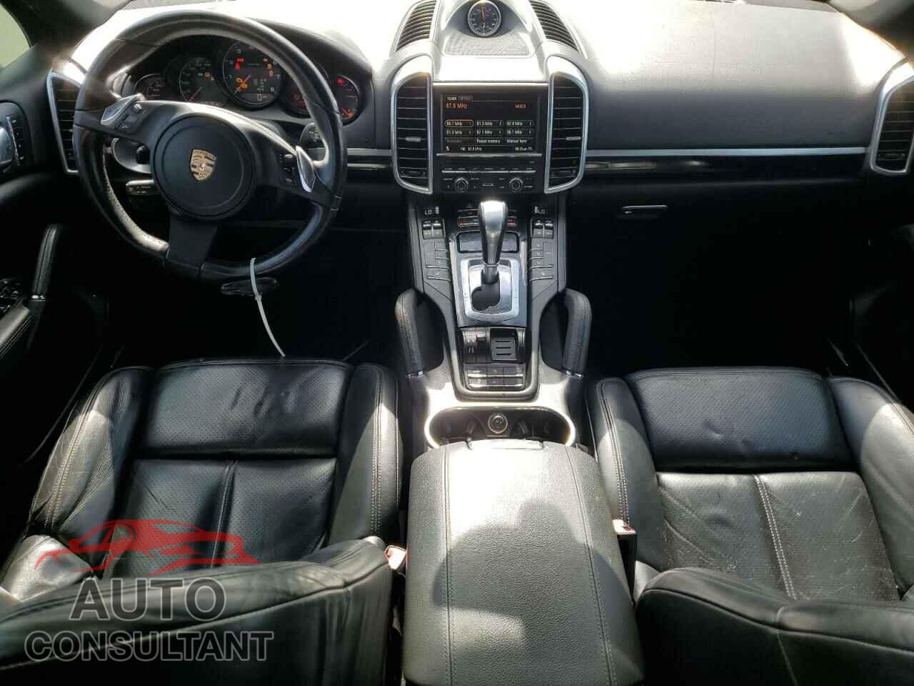 PORSCHE CAYENNE 2012 - WP1AA2A23CLA06115
