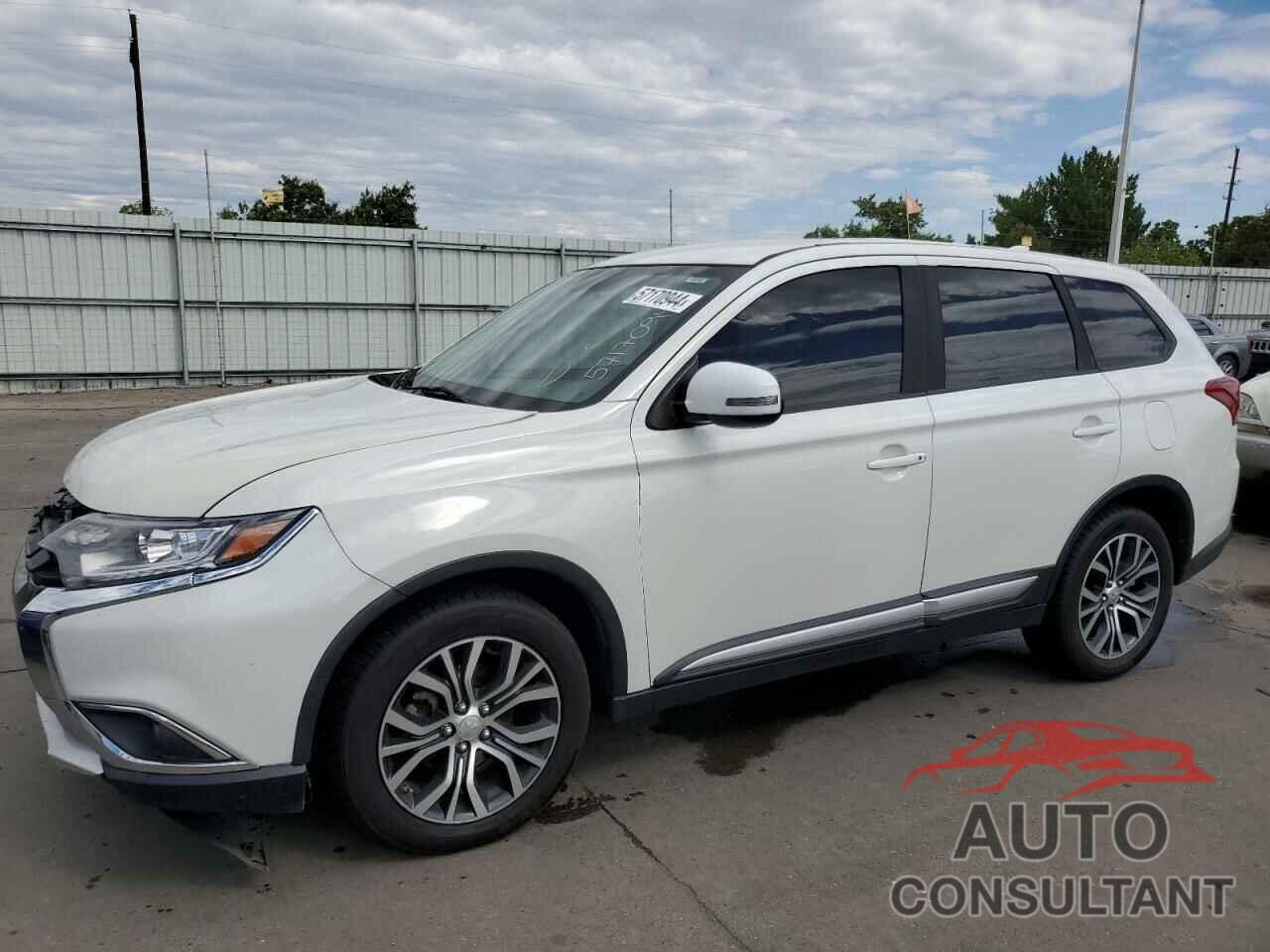 MITSUBISHI OUTLANDER 2018 - JA4AZ3A38JZ040984