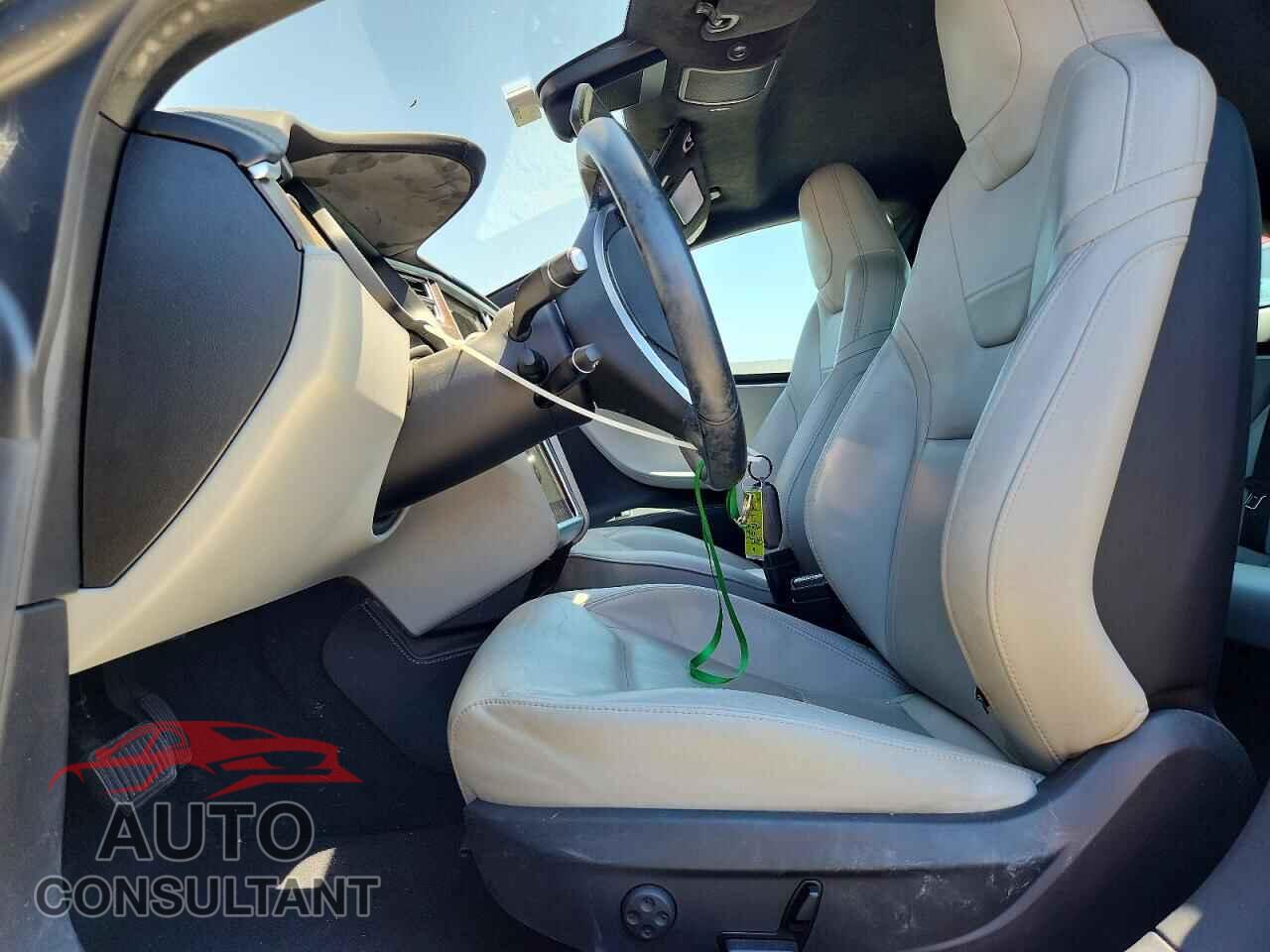 TESLA MODEL S 2016 - 5YJSA1E19GF151329