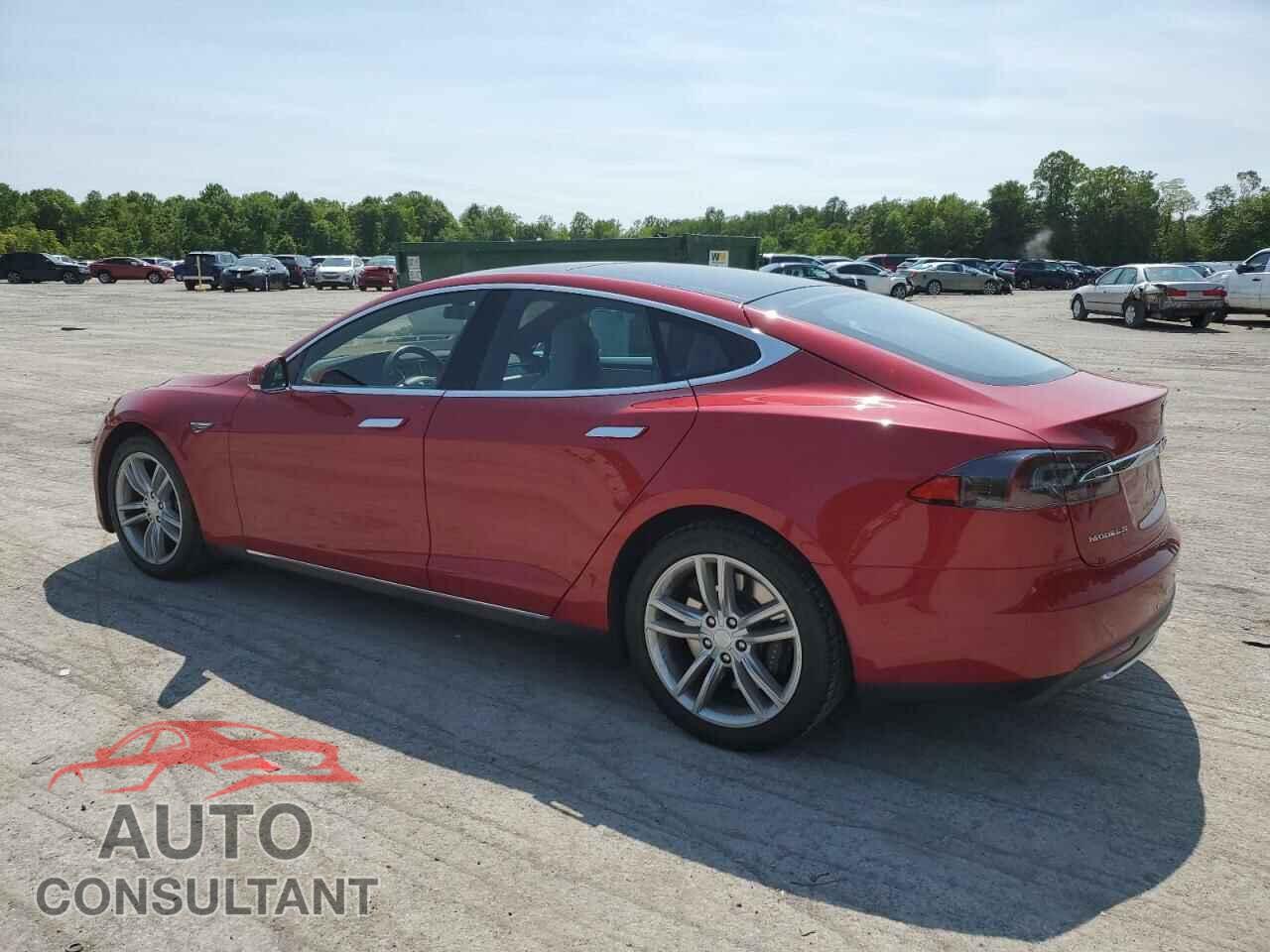 TESLA MODEL S 2015 - 5YJSA1H28FF100410