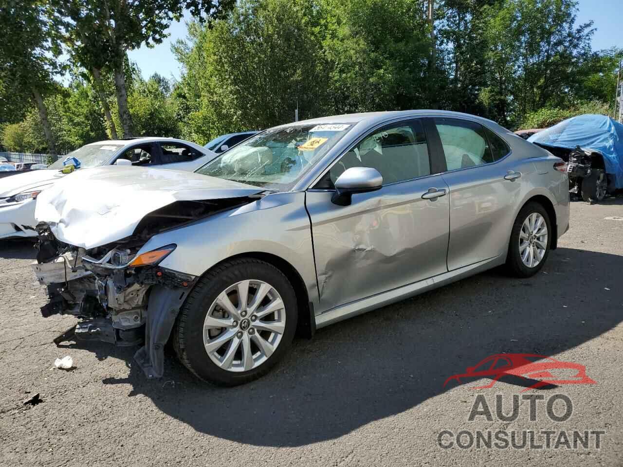 TOYOTA CAMRY 2018 - 4T1B11HK0JU042322