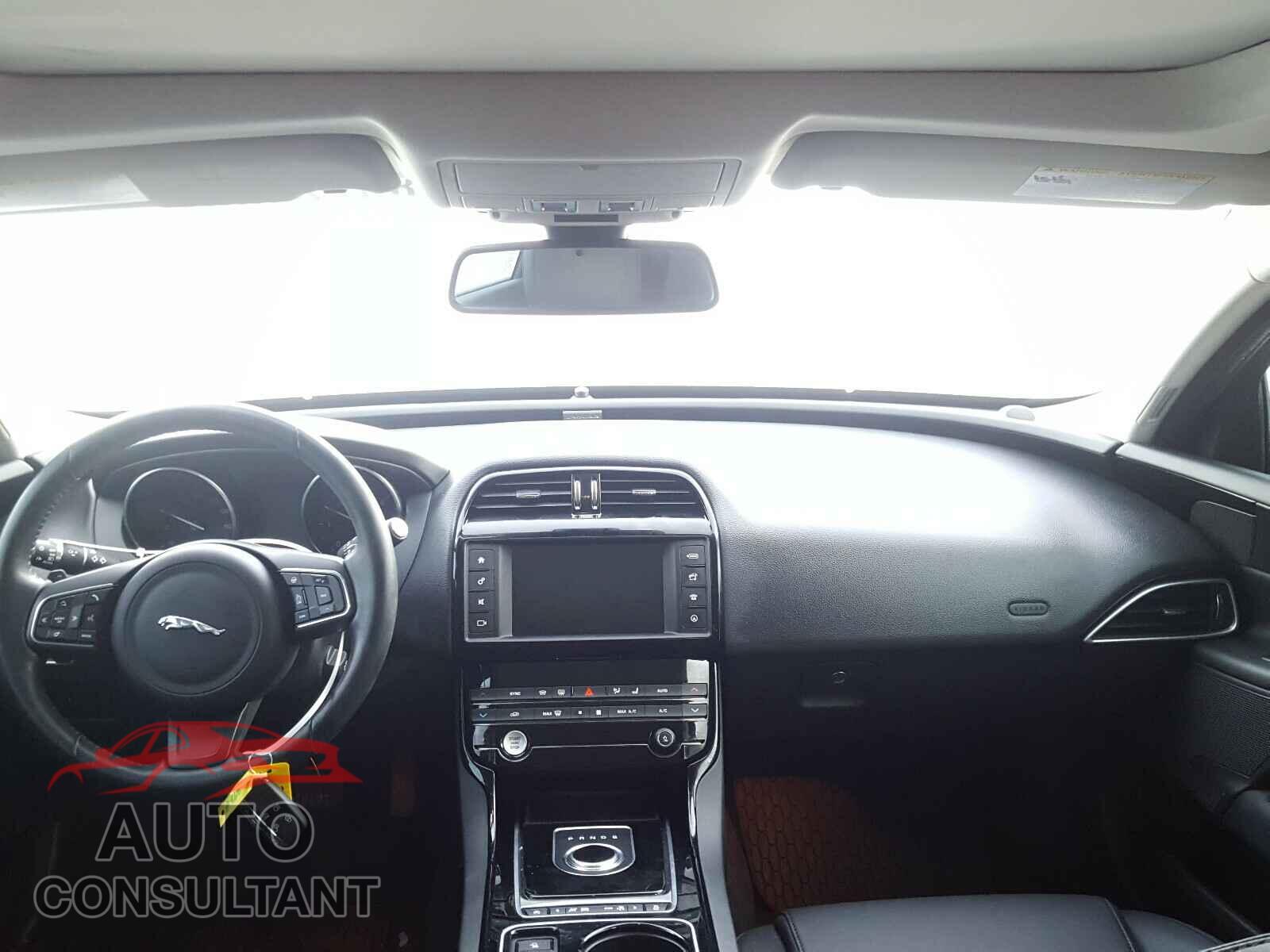 JAGUAR XE 2017 - SAJAR4BNXHA977955