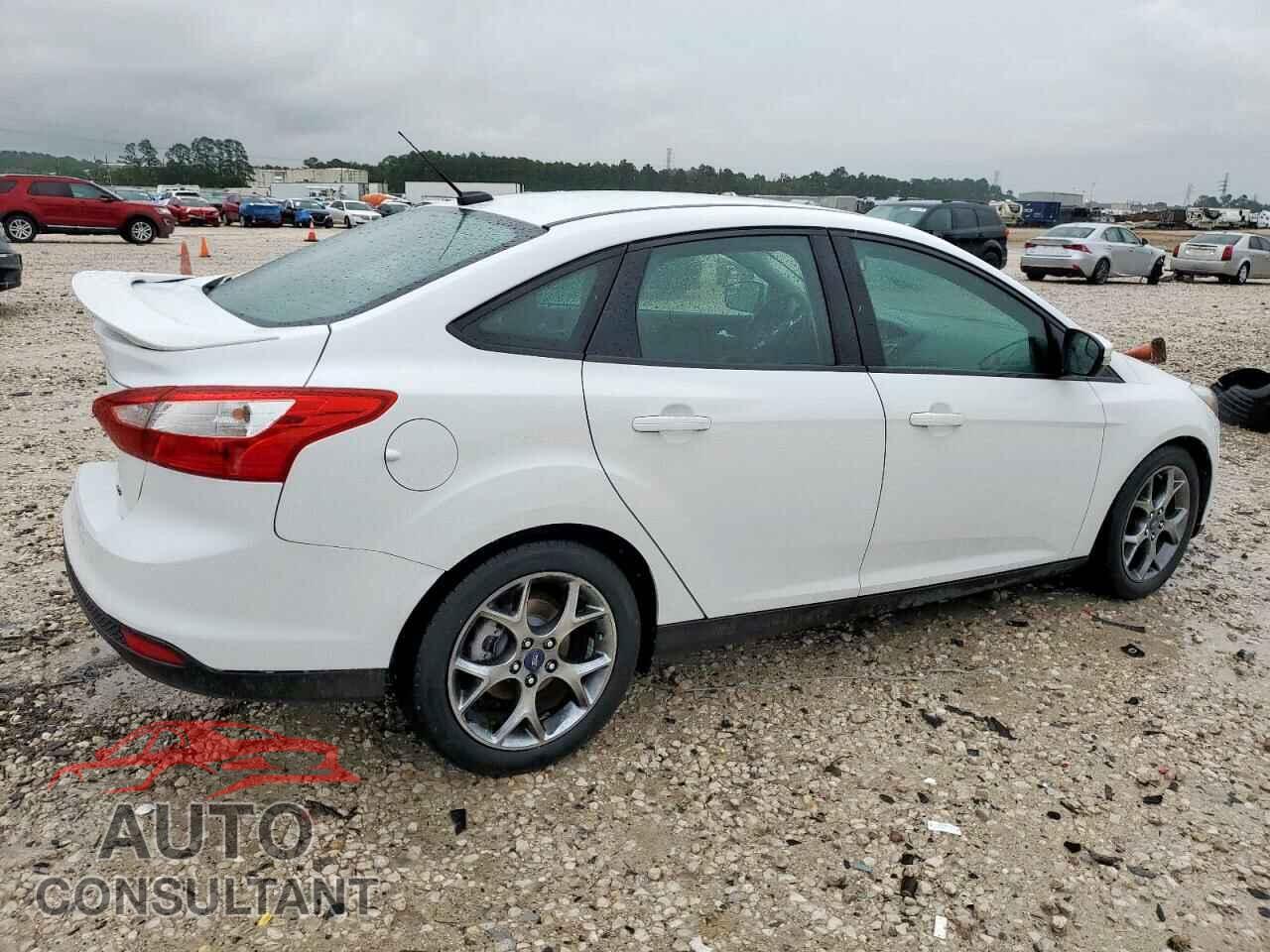 FORD FOCUS 2013 - 1FADP3F22DL158745