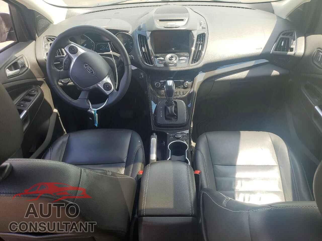 FORD ESCAPE 2015 - 1FMCU9J96FUB49190