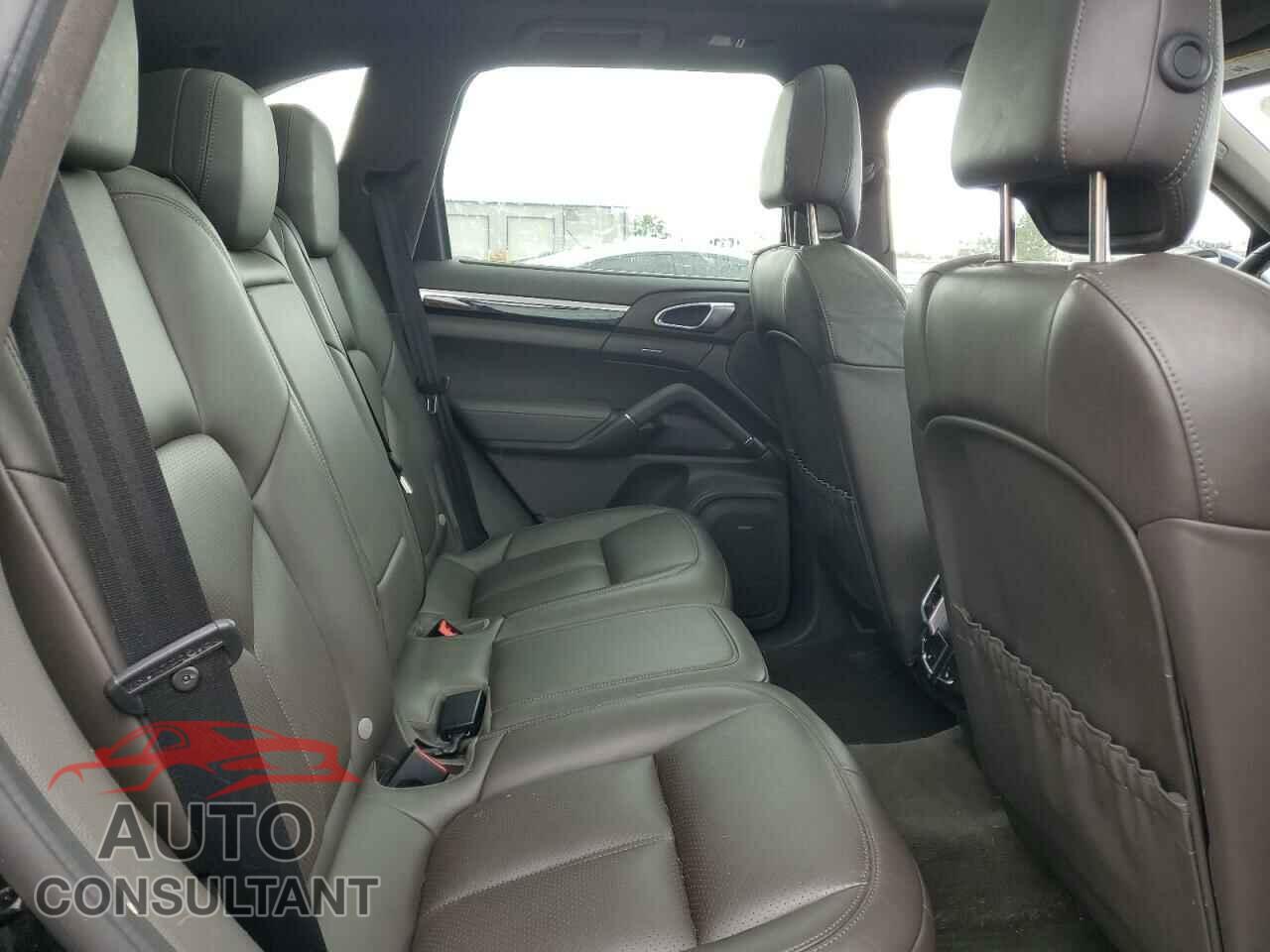 PORSCHE CAYENNE 2017 - WP1AE2A27HLA75174
