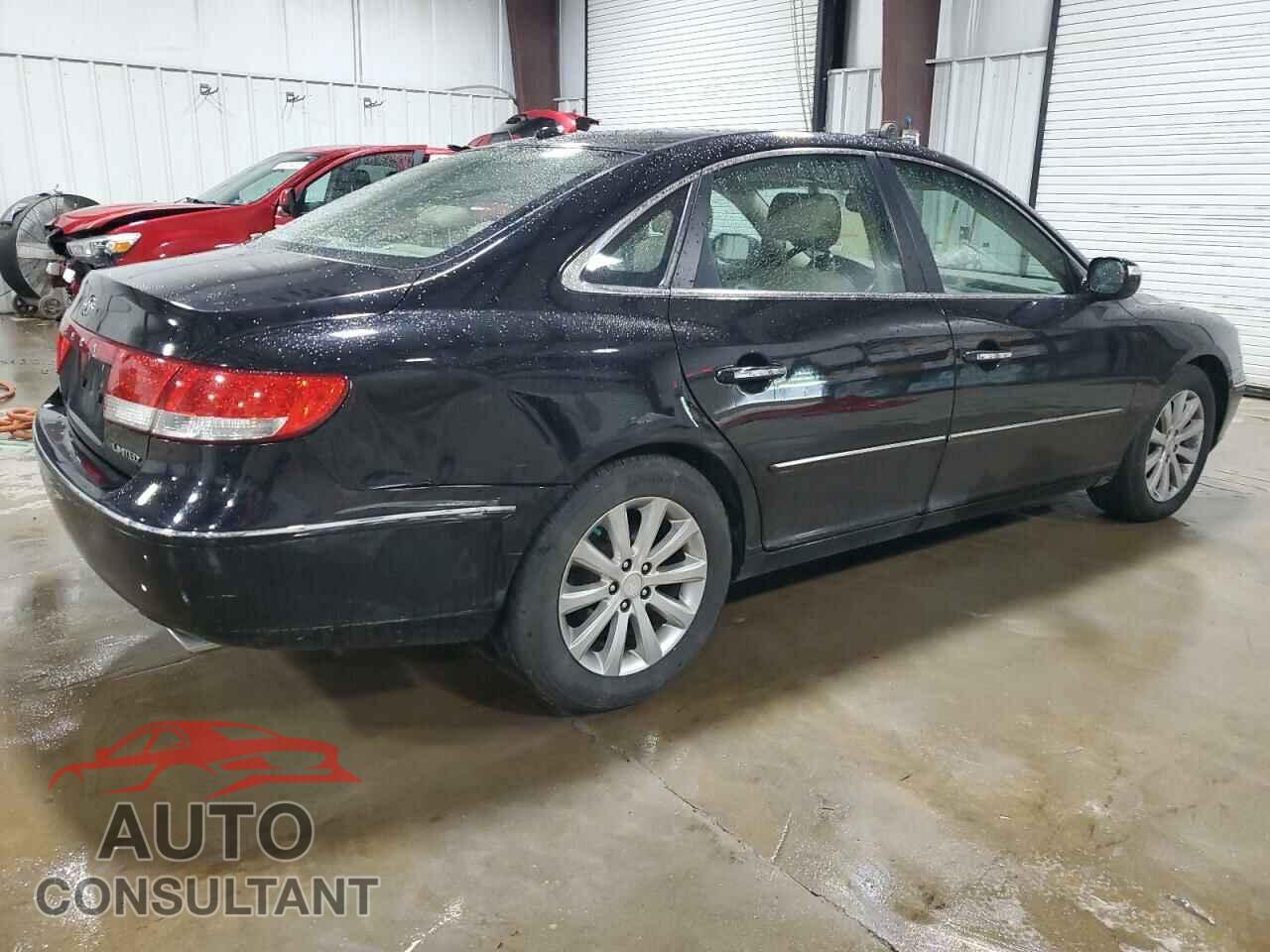 HYUNDAI AZERA 2010 - KMHFC4DF3AA451020