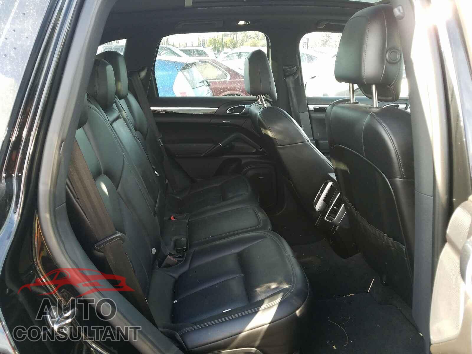 PORSCHE CAYENNE 2016 - WP1AA2A29GLA10613