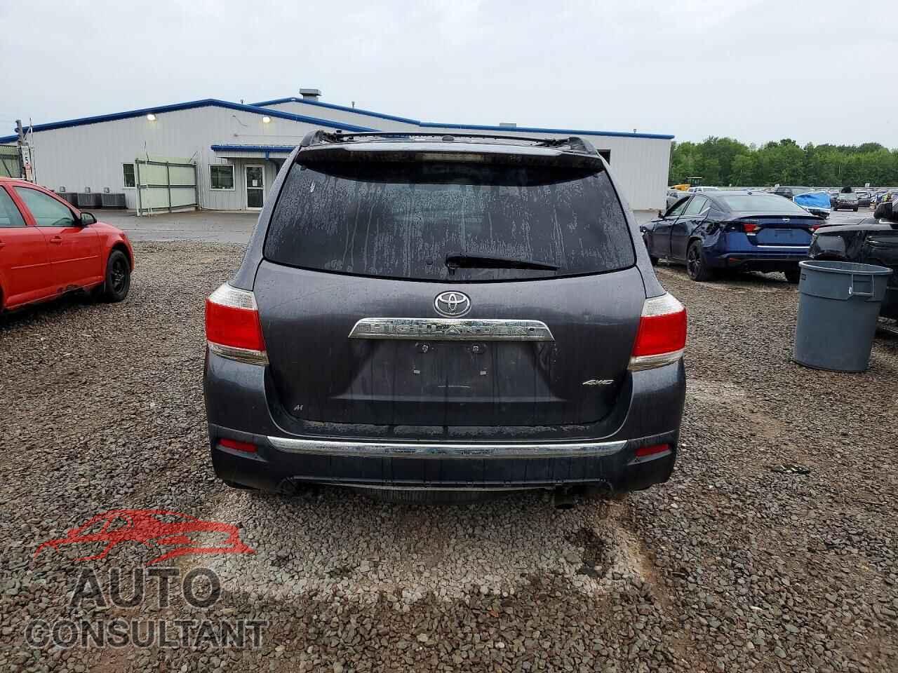 TOYOTA HIGHLANDER 2013 - 5TDBK3EH0DS218302