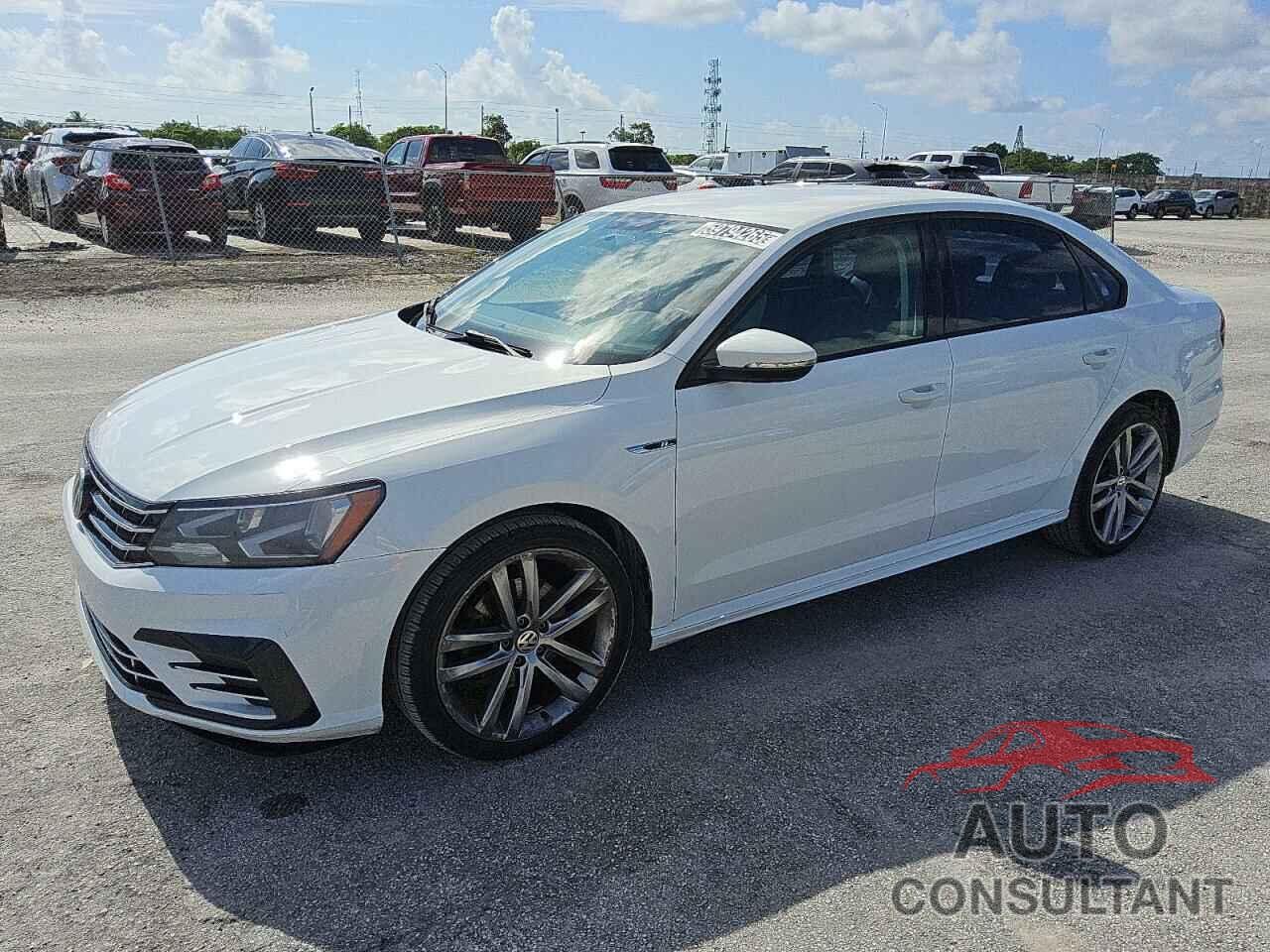 VOLKSWAGEN PASSAT 2018 - 1VWAA7A38JC021145
