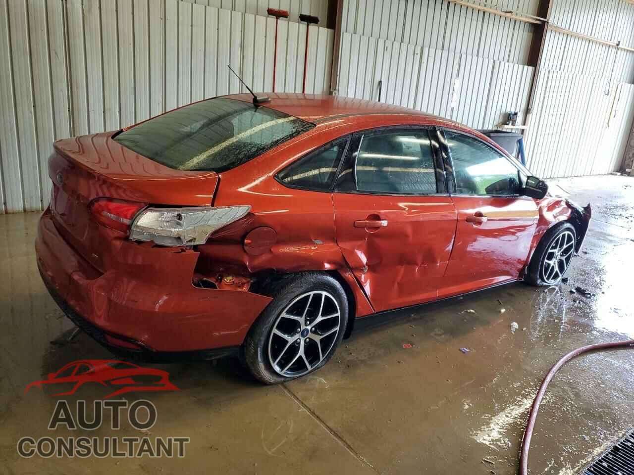 FORD FOCUS 2018 - 1FADP3F28JL266492