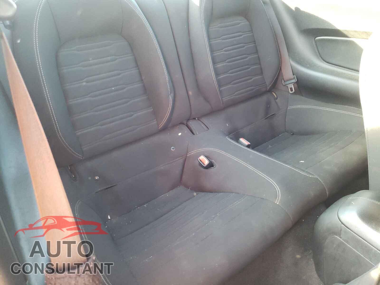 FORD MUSTANG 2017 - 1FA6P8TH0H5263261