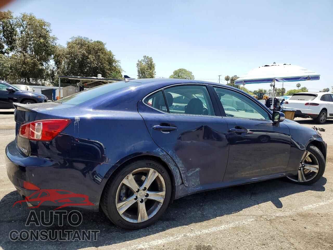 LEXUS IS 2012 - JTHBE5C25C5028645