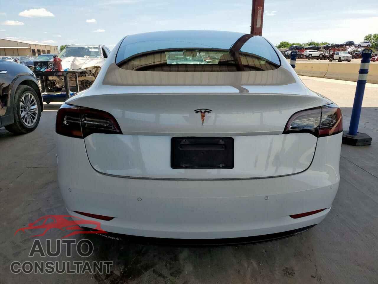 TESLA MODEL 3 2022 - 5YJ3E1EA3NF290670