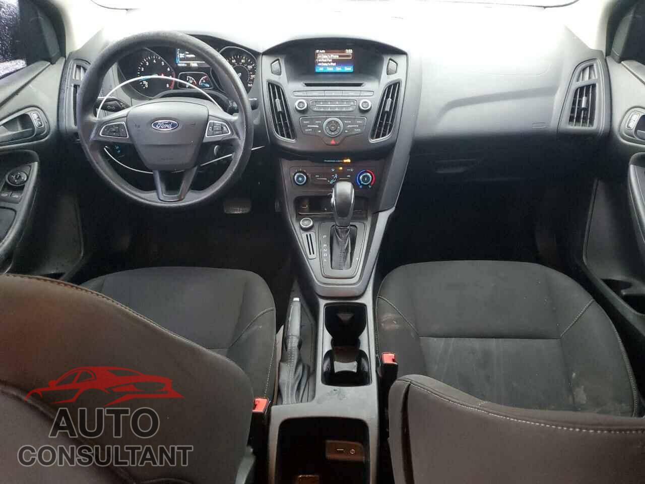 FORD FOCUS 2015 - 1FADP3E21FL281103