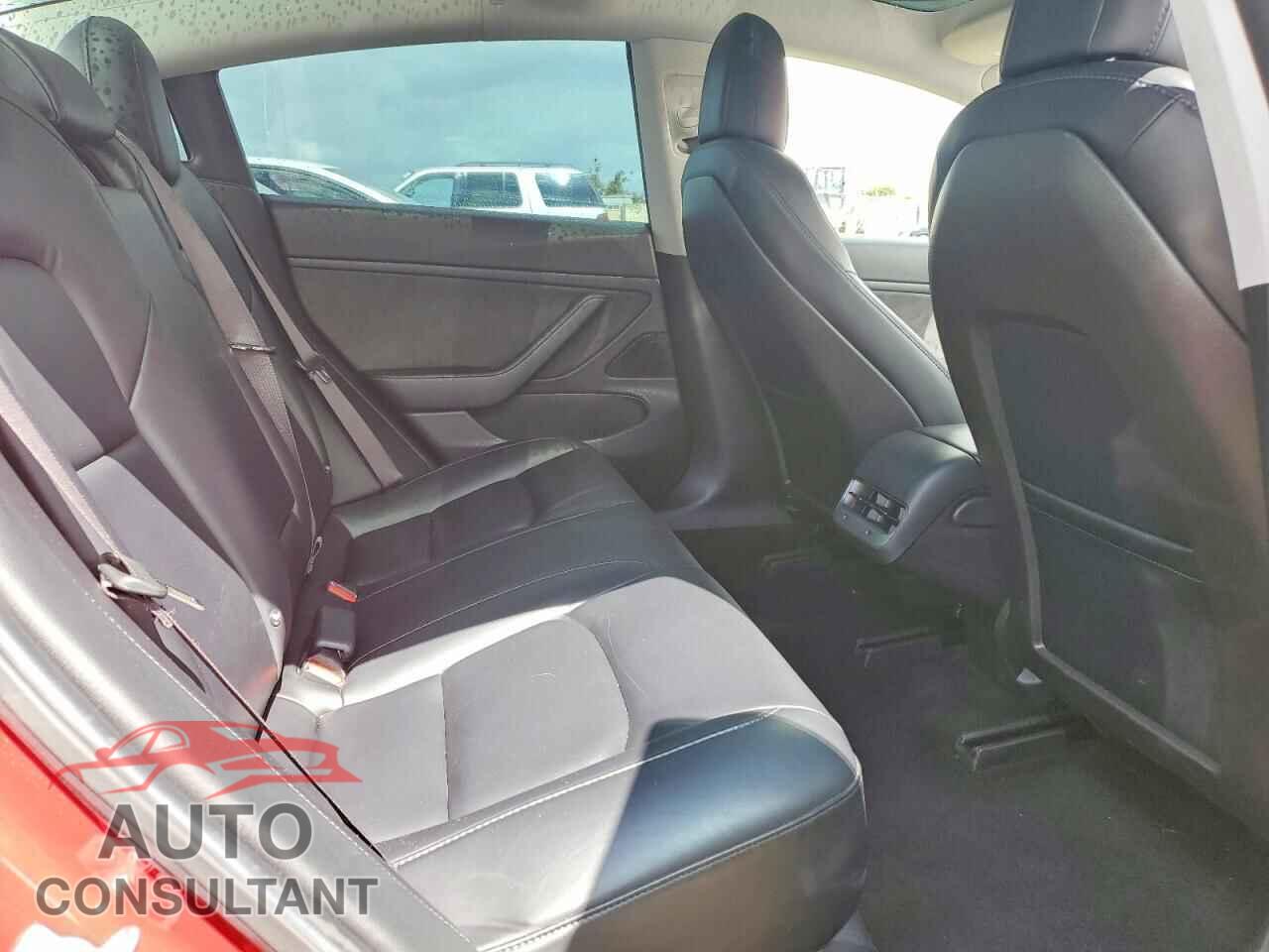 TESLA MODEL 3 2018 - 5YJ3E1EA8JF047513