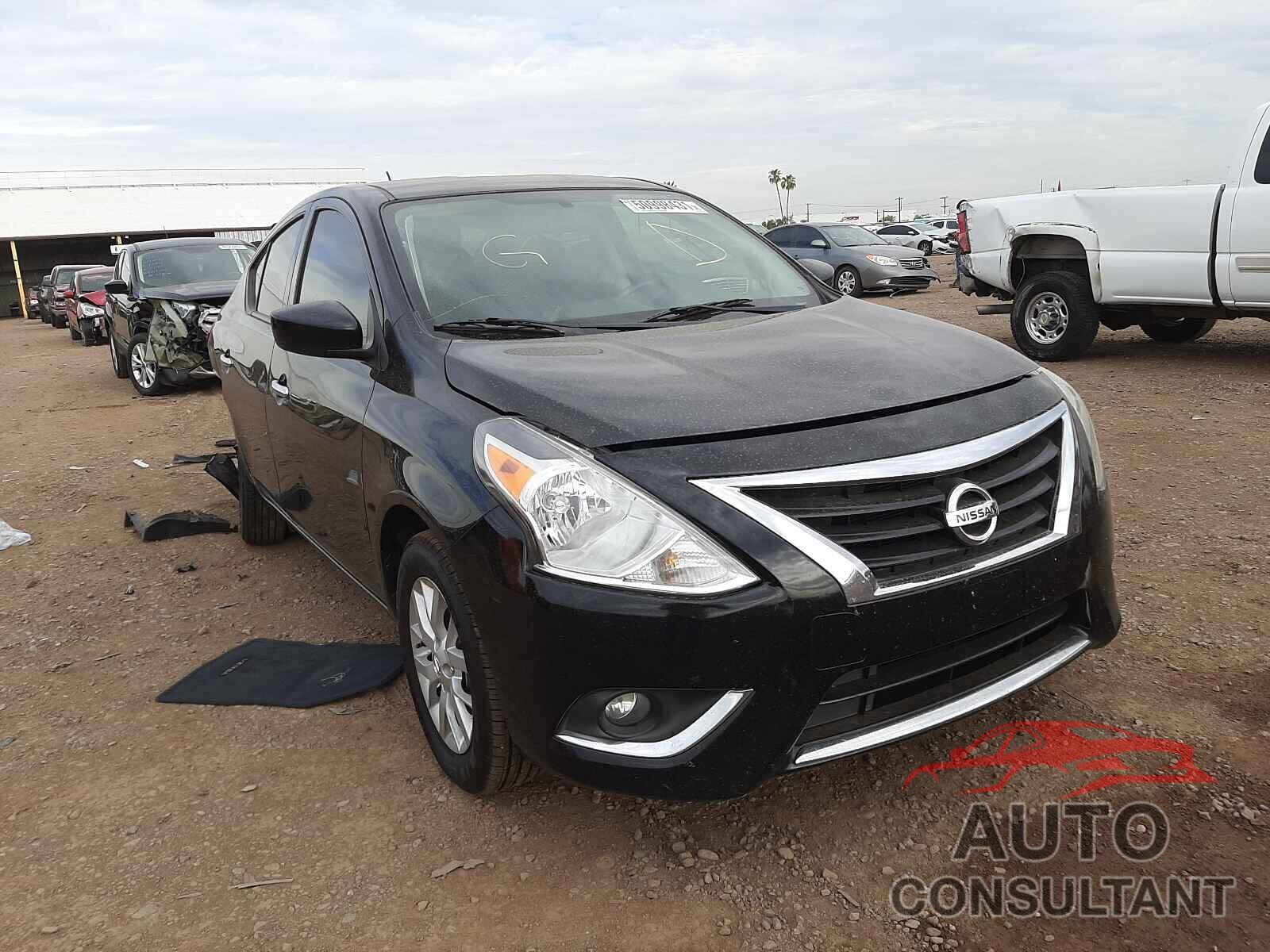NISSAN VERSA 2018 - 3N1CN7AP7JL871634