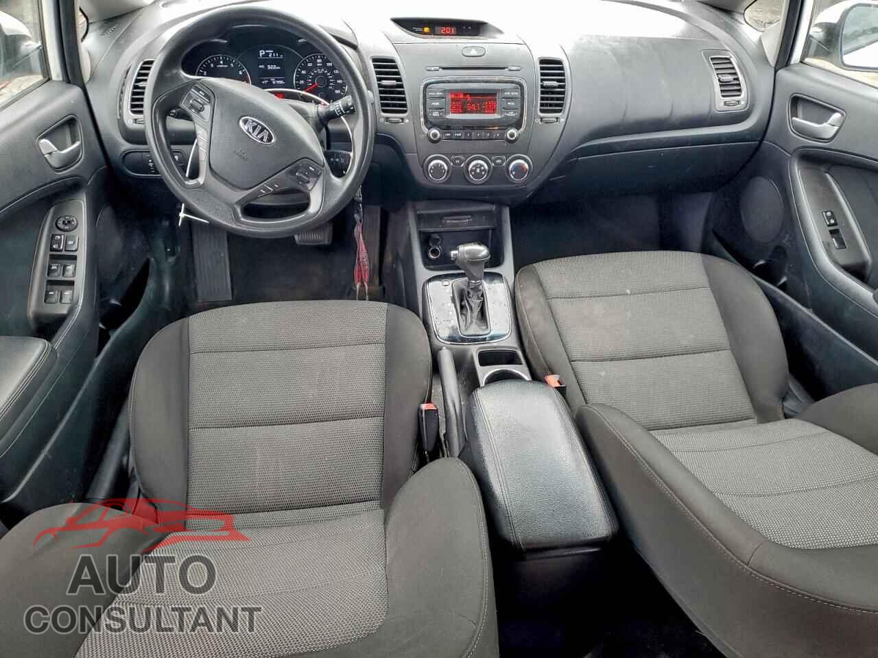 KIA FORTE 2018 - KNAFK5A88J5774116