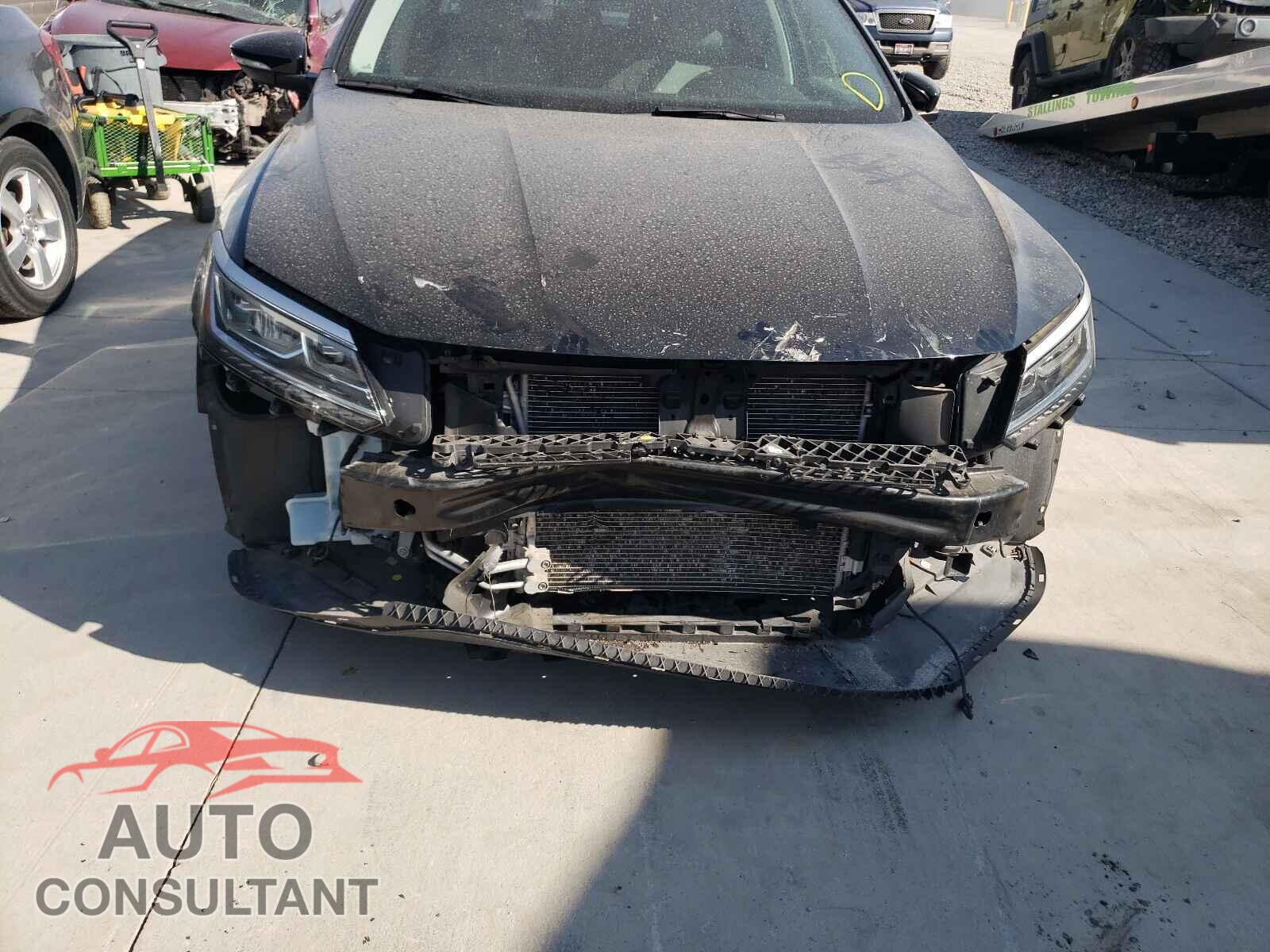VOLKSWAGEN PASSAT 2016 - 1VWAT7A36GC015864