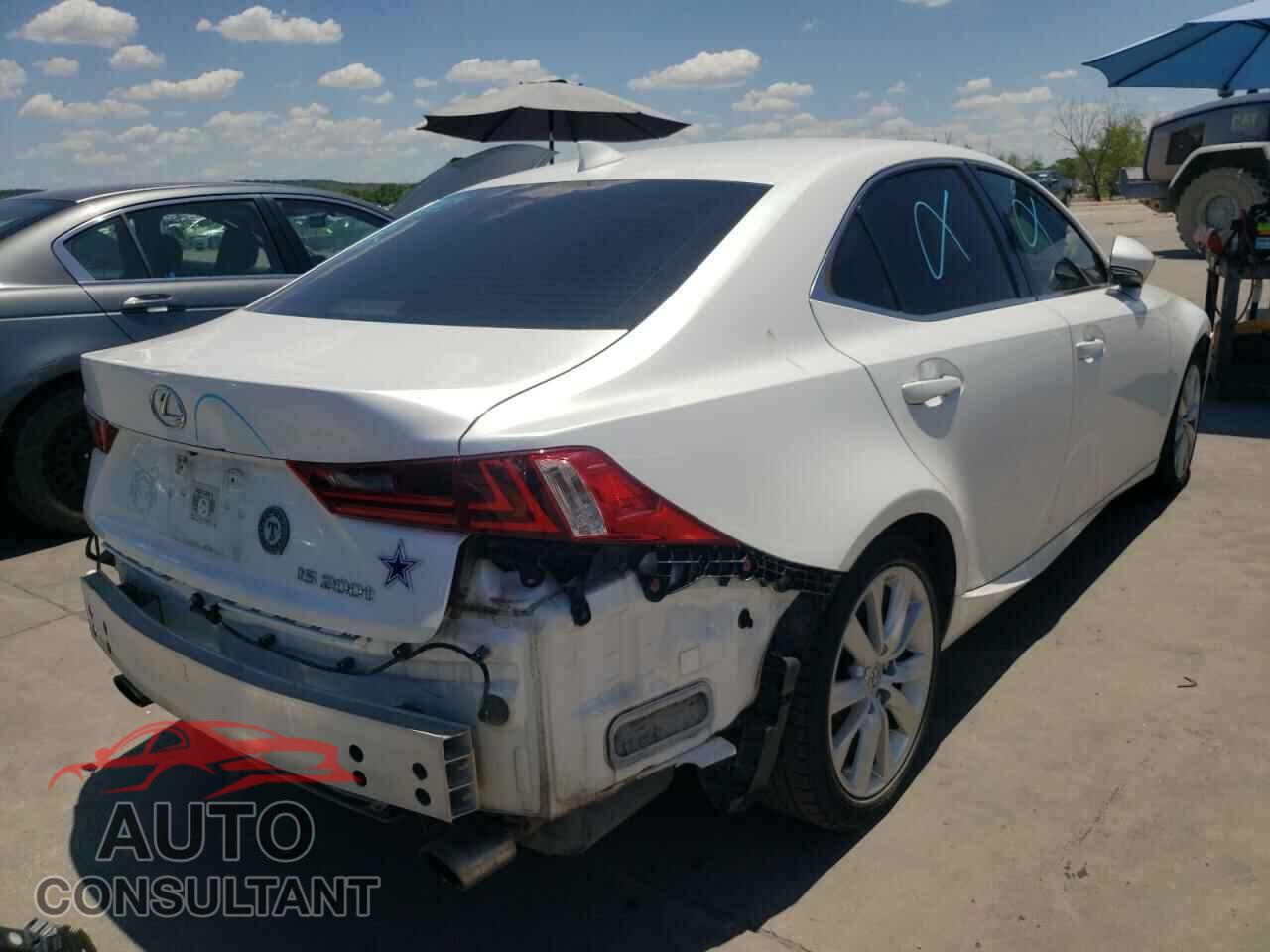 LEXUS IS 2016 - JTHBA1D21G5021958