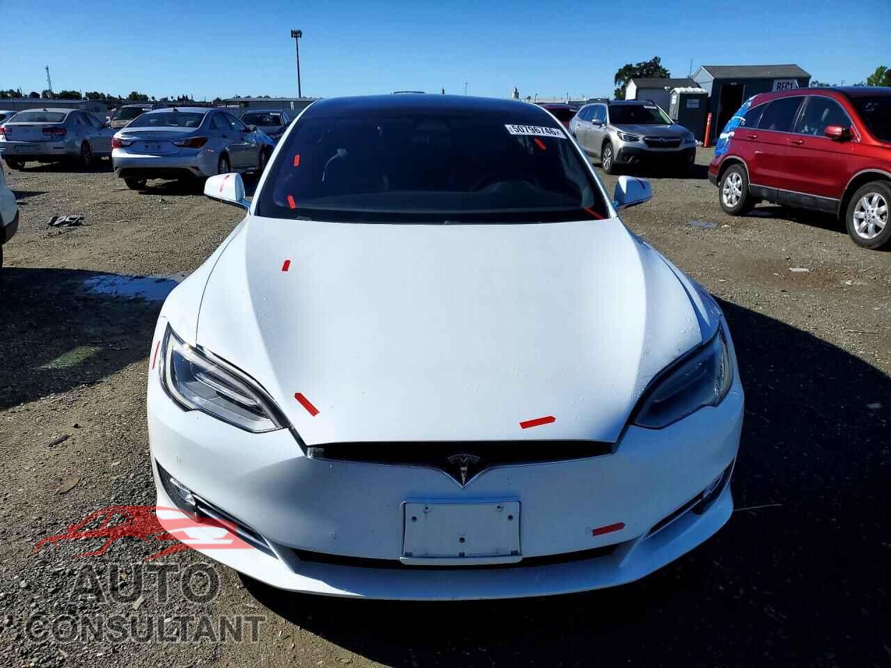 TESLA MODEL S 2018 - 5YJSA1E20JF281337