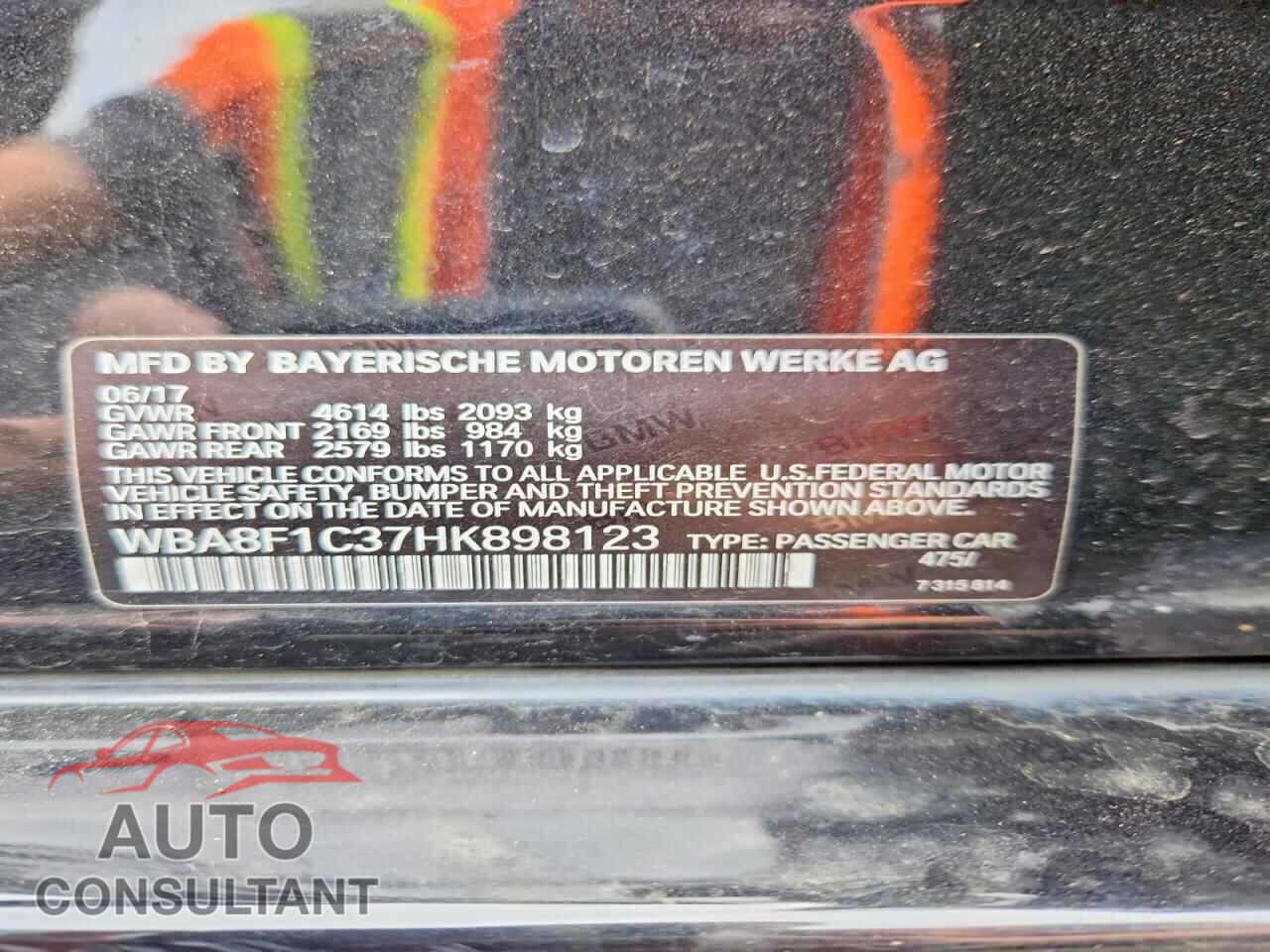 BMW 3 SERIES 2017 - WBA8F1C37HK898123
