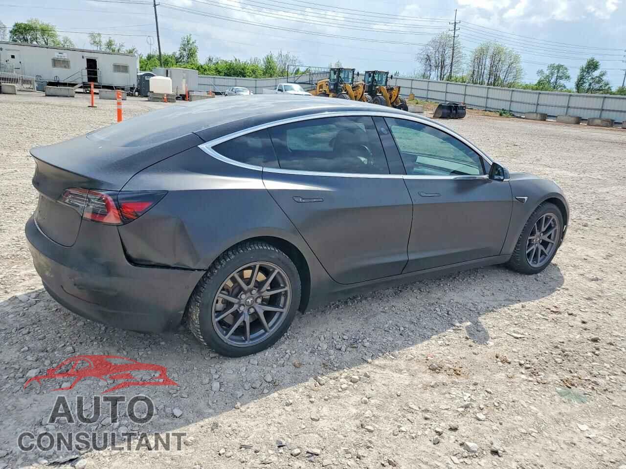 TESLA MODEL 3 2018 - 5YJ3E1EAXJF098379
