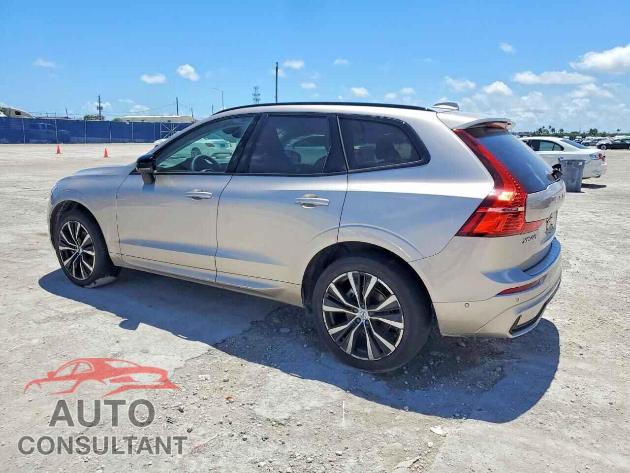 VOLVO XC60 2024 - YV4L12RL0R1933551