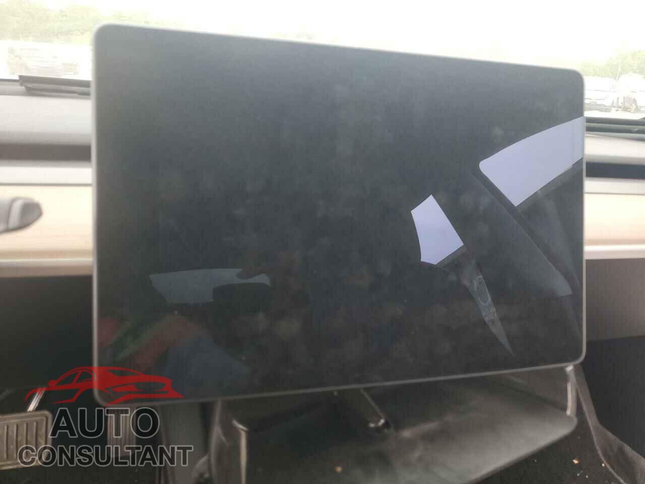 TESLA MODEL 3 2022 - 5YJ3E1EB8NF172896