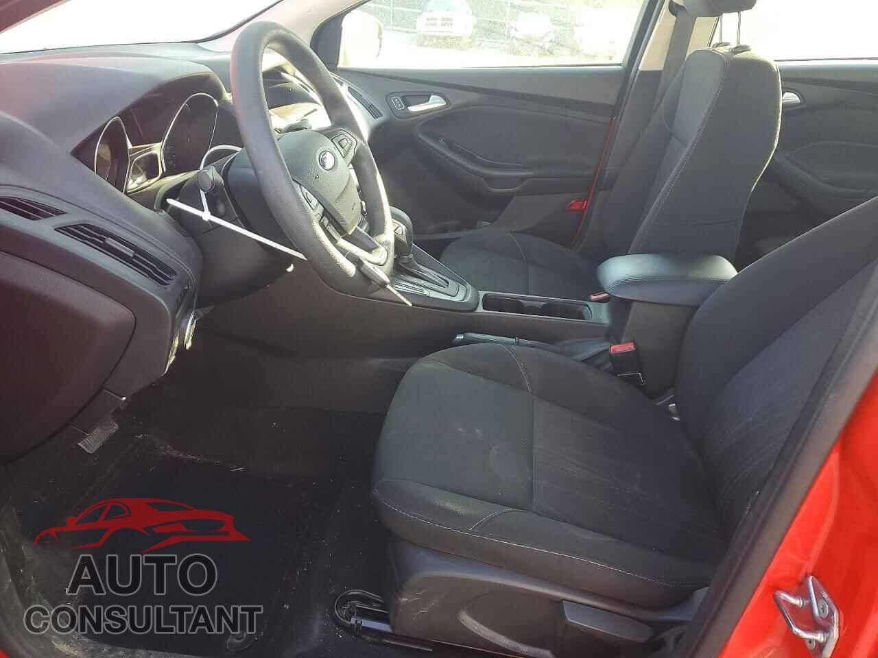 FORD FOCUS 2017 - 1FADP3F23HL201978