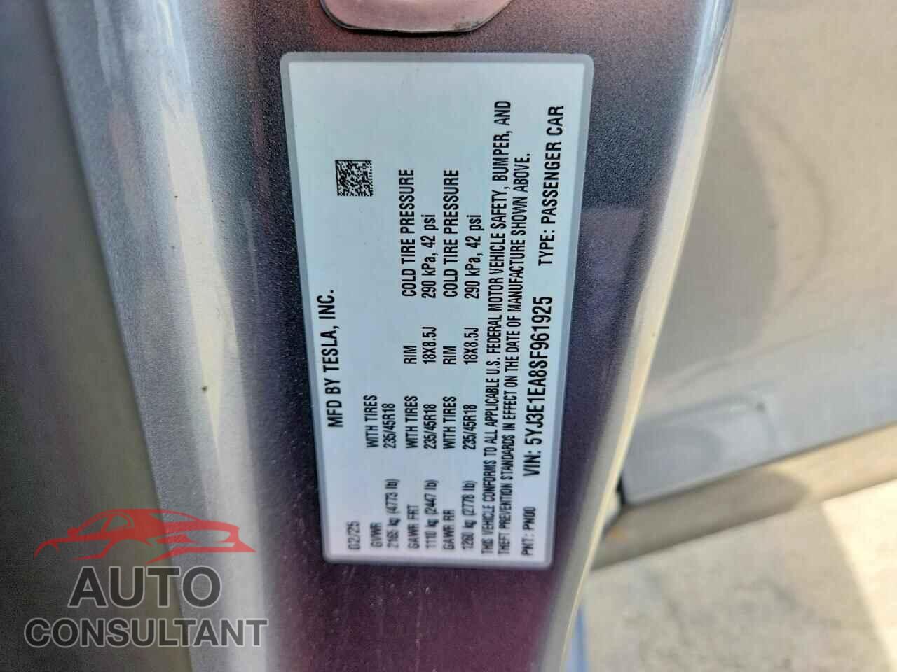 TESLA MODEL 3 2025 - 5YJ3E1EA8SF961925