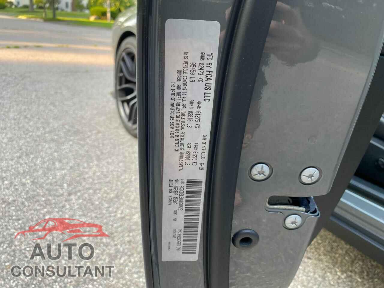 DODGE CHALLENGER 2019 - 2C3CDZL98KH684251