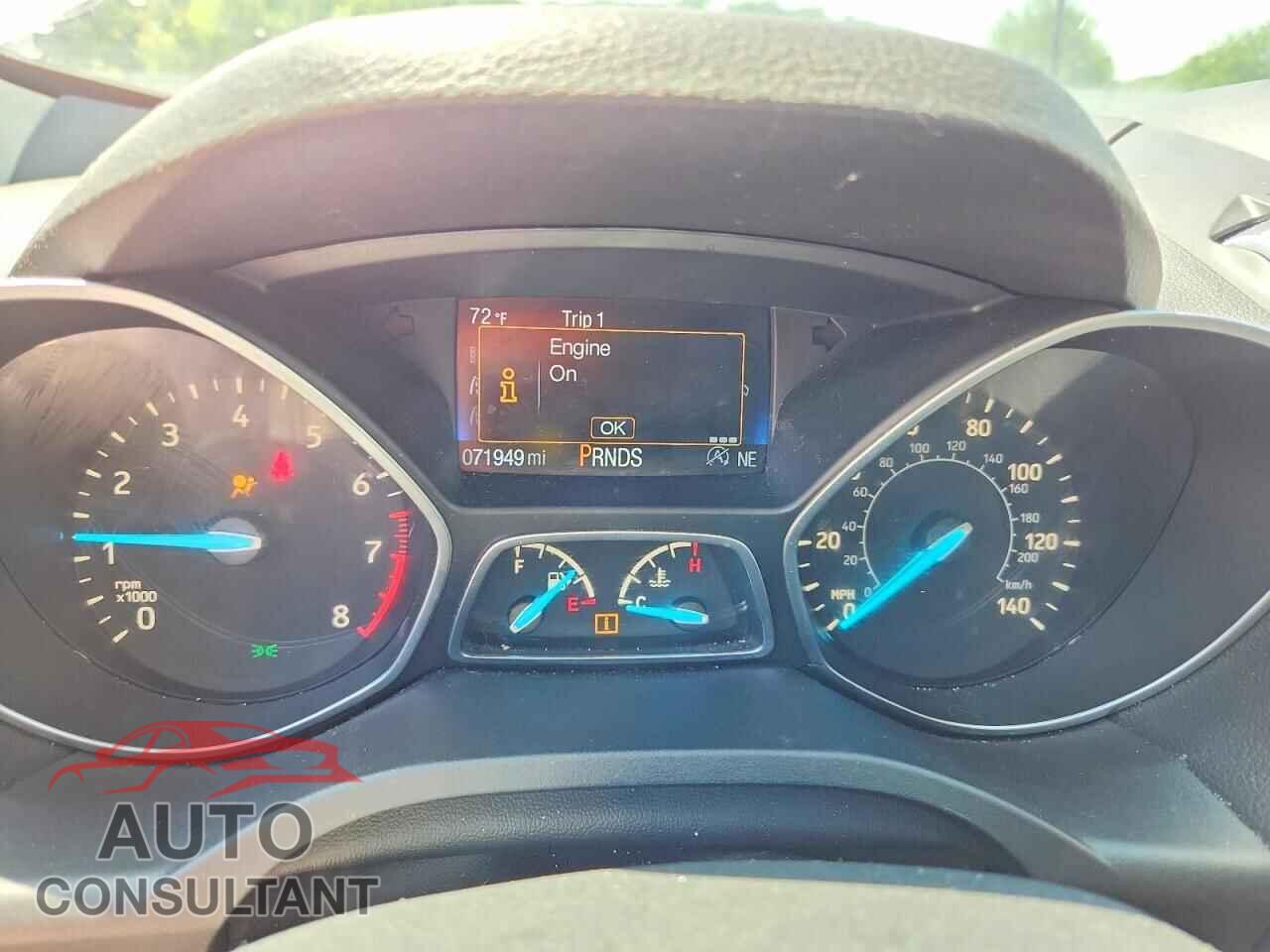 FORD ESCAPE 2017 - 1FMCU0JD2HUB39002