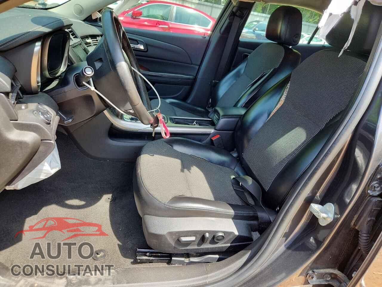CHEVROLET MALIBU 2013 - 1G11F5RR5DF108191
