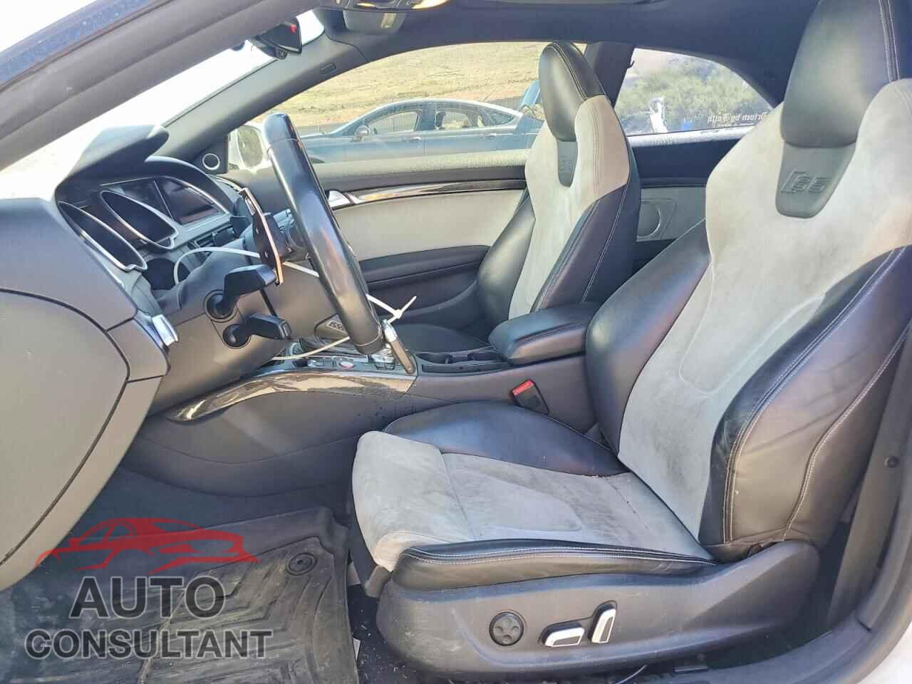 AUDI S5/RS5 2014 - WAUCGAFR5EA019114