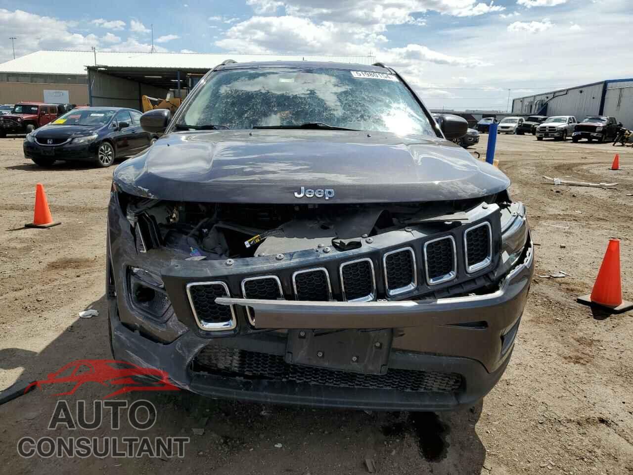 JEEP COMPASS 2018 - 3C4NJDBB1JT481101