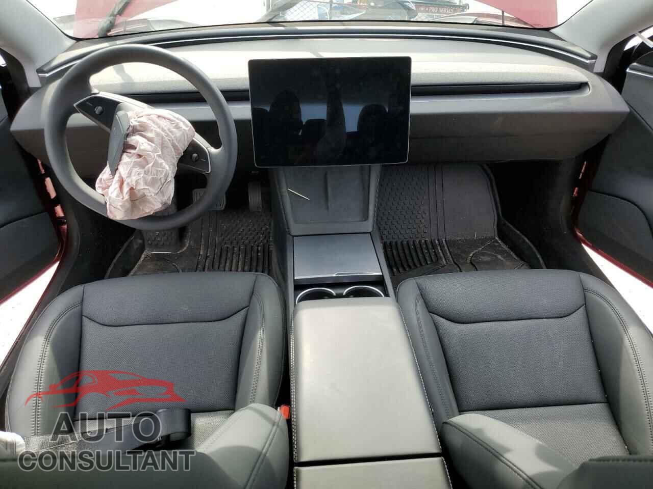 TESLA MODEL 3 2024 - 5YJ3E1EA4RF784705