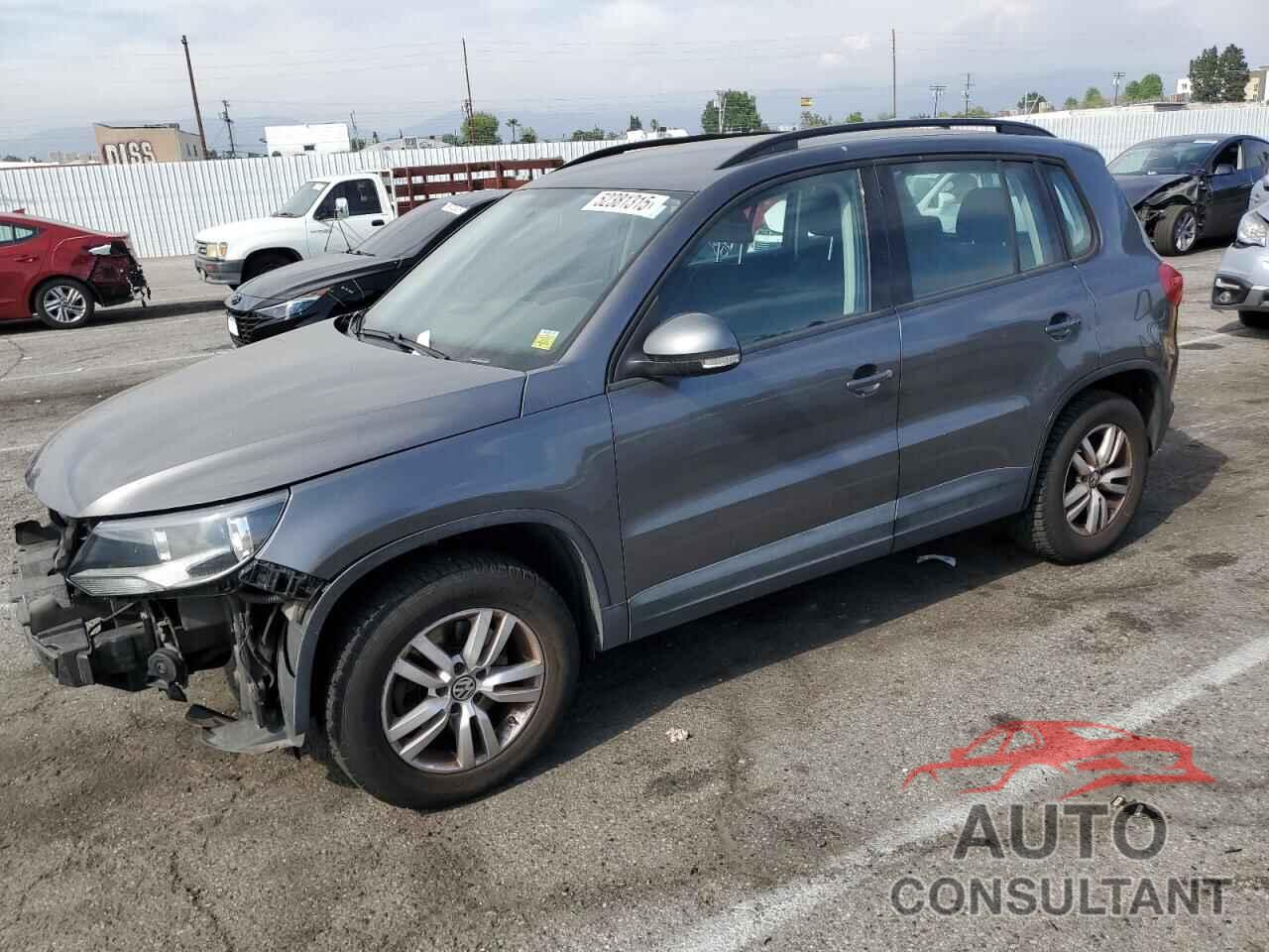 VOLKSWAGEN TIGUAN 2015 - WVGBV7AX2FW580951