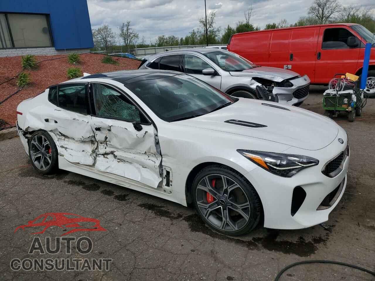 KIA STINGER 2020 - KNAE45LC0L6082601