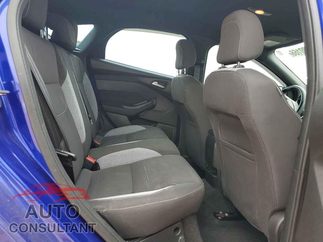 FORD FOCUS 2015 - 1FADP3L91FL315217
