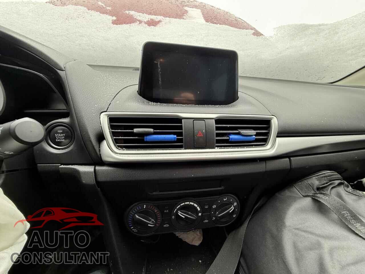 MAZDA 3 2017 - JM1BN1K72H1127882