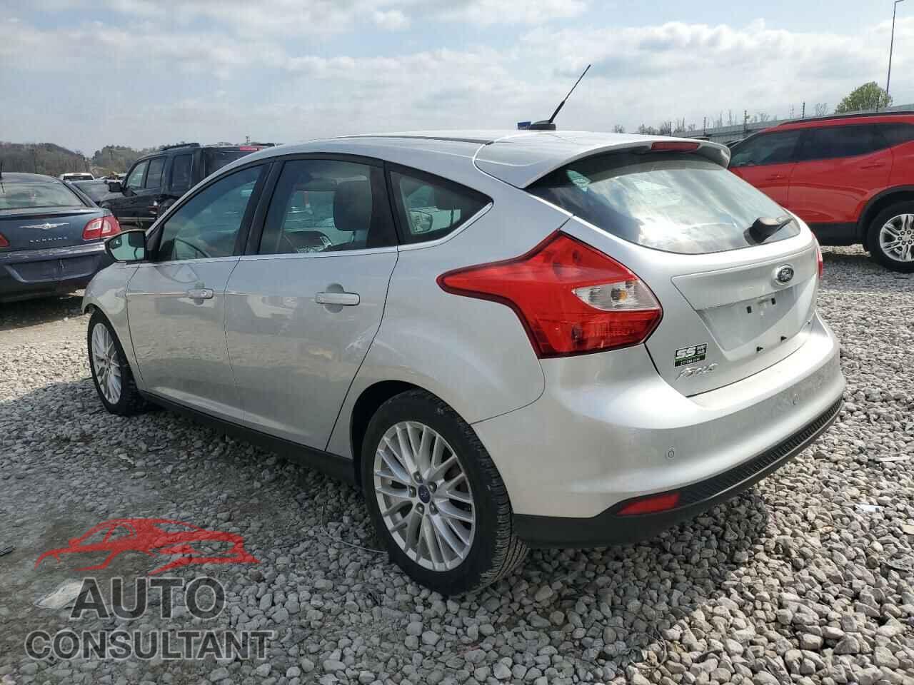 FORD FOCUS 2012 - 1FAHP3M28CL139071