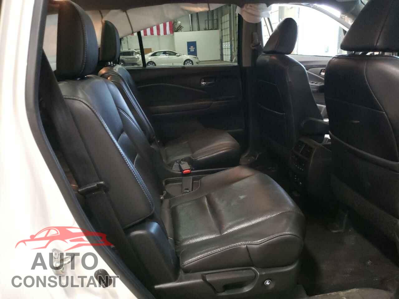 HONDA PILOT 2018 - 5FNYF6H01JB043886