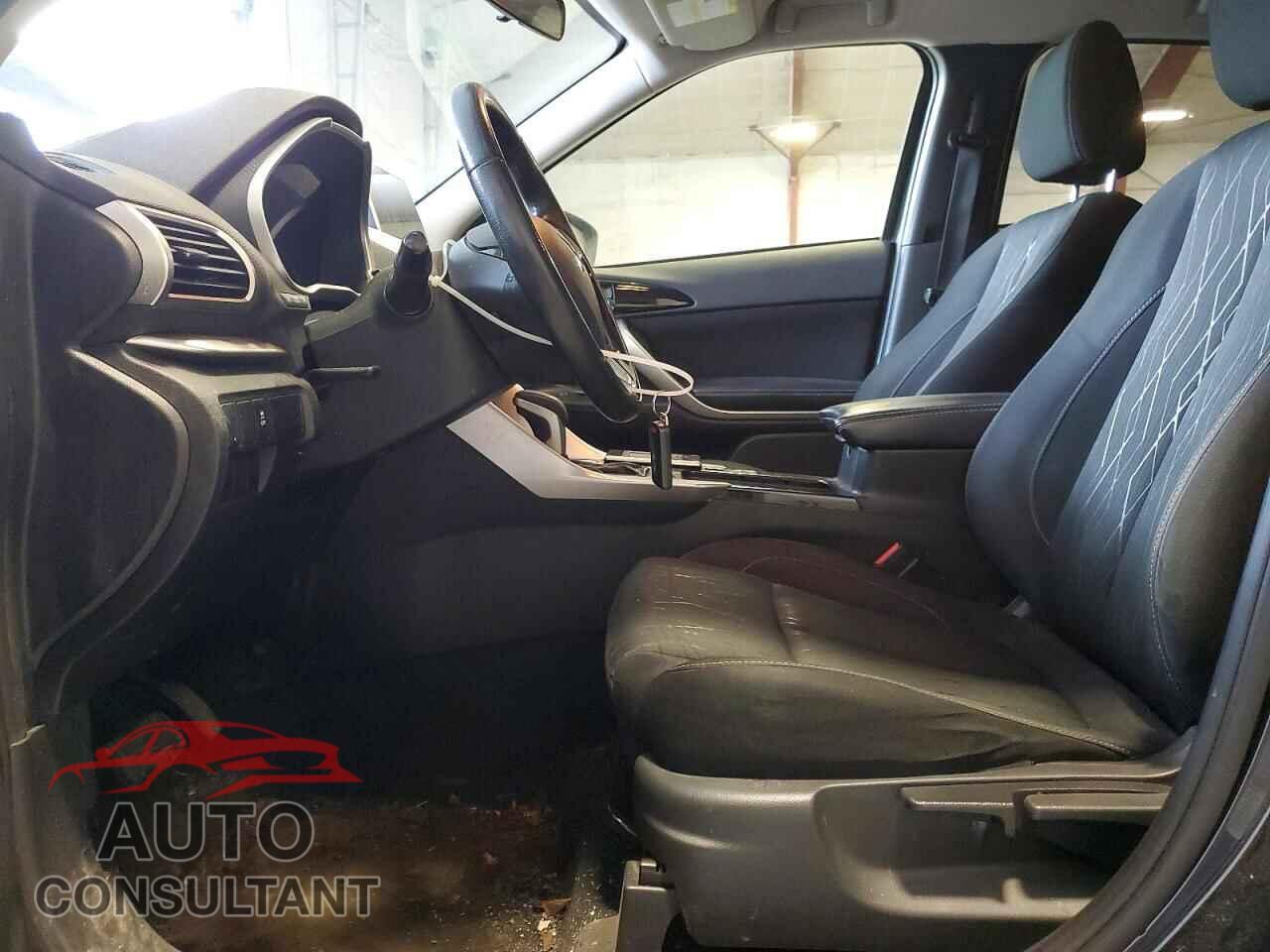 MITSUBISHI ECLIPSE 2018 - JA4AT5AA9JZ038544
